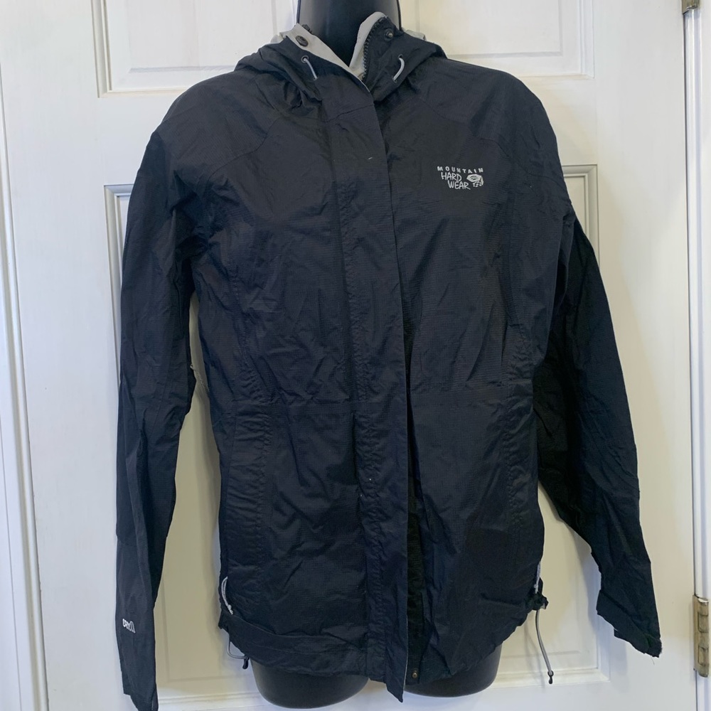 Mountain Hardware black rain jacket size Medium